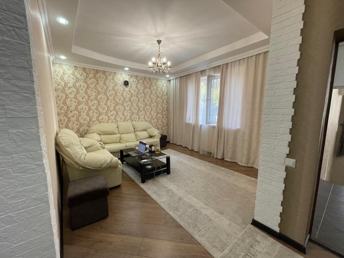 Hotel Роща 7 Bishkek Exterior foto