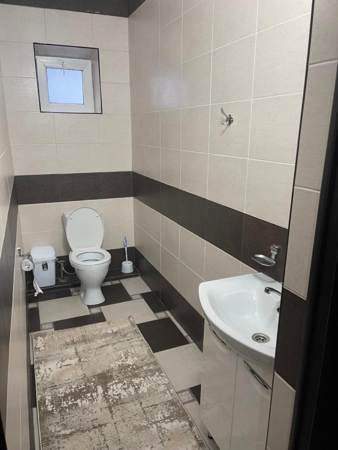 Hotel Роща 7 Bishkek Exterior foto